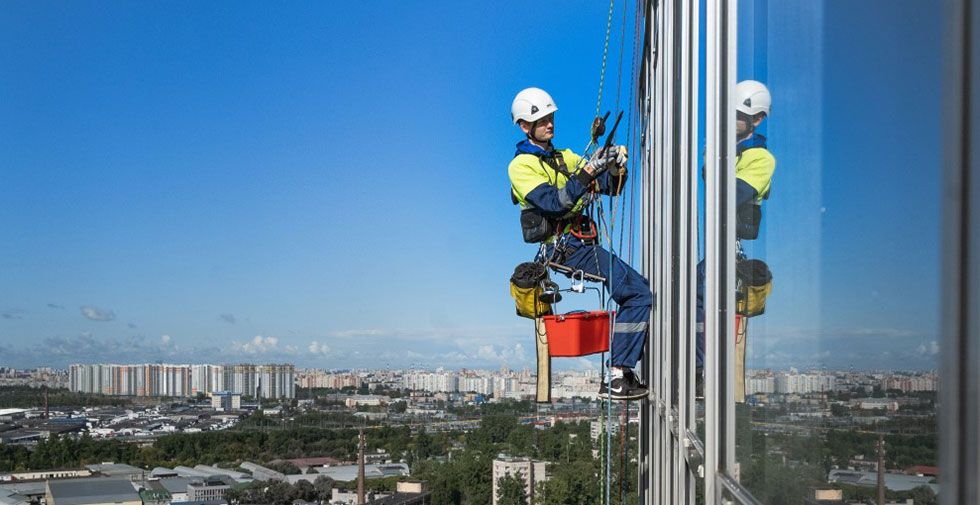 commercial and industrial cosntruction cleaning